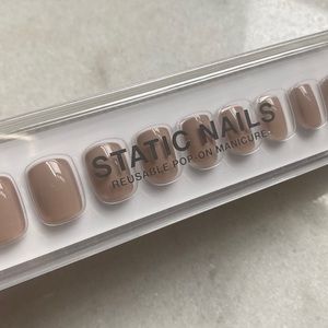 NEW Static Nails Press On Nails — Classic Taupe